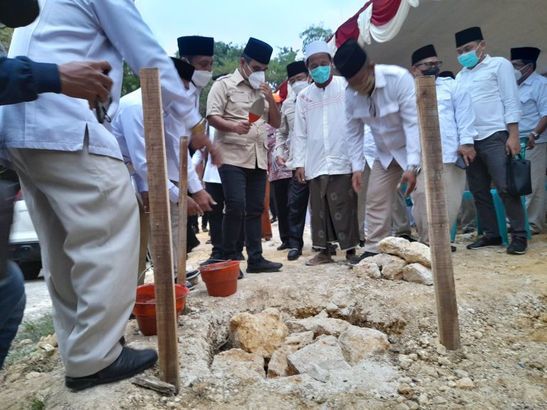 Ahmad Muzani Hadiri Peletakan Batu Pertama Pembangunan Kantor Gerindra Pamekasan