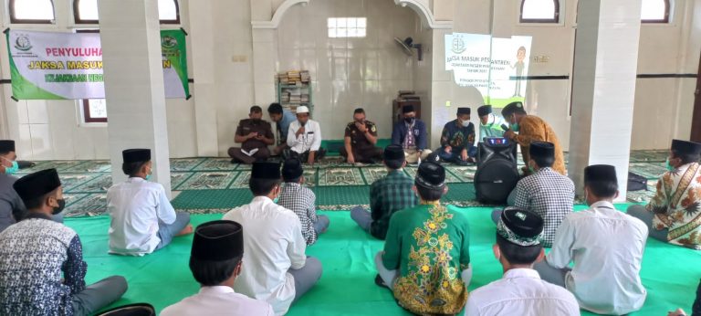Kejari Pamekasan dan AJP ‘Masuk Pesantren’, Ini Tujuannya