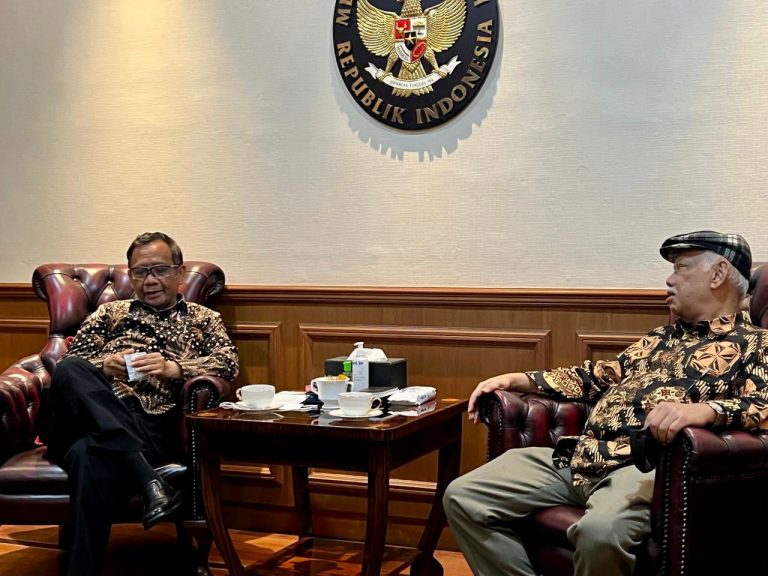 Dewan Pers Bertemu Mahfud Bahas RKUHP