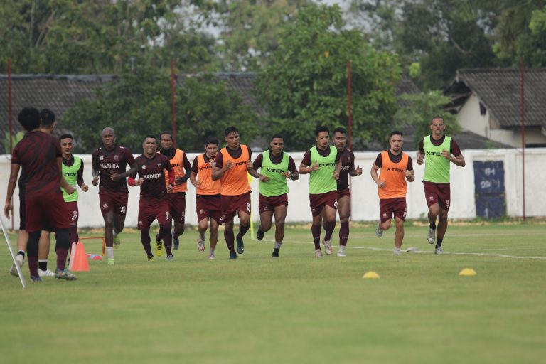 Kali Pertama Latihan di MUTG, Pelatih Madura United: Lapangannya Bagus dan Luas