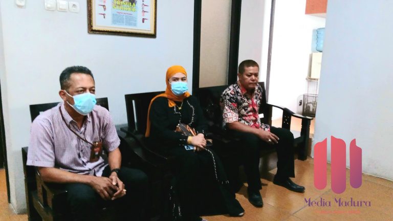 Sambil Menangis, Istri Pembawa Airsoft Gun di Laga Persebaya Vs Madura United Minta Maaf