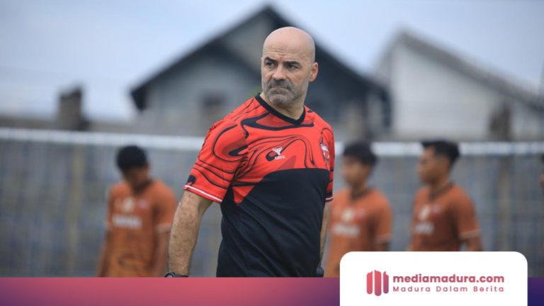 Paulo Menezez Mundur dari Kursi Pelatih Madura United