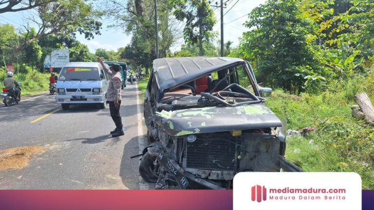 Sopir Ngantuk, Mobil Kijang Tabrak Truk Fuso, 4 Orang Terluka