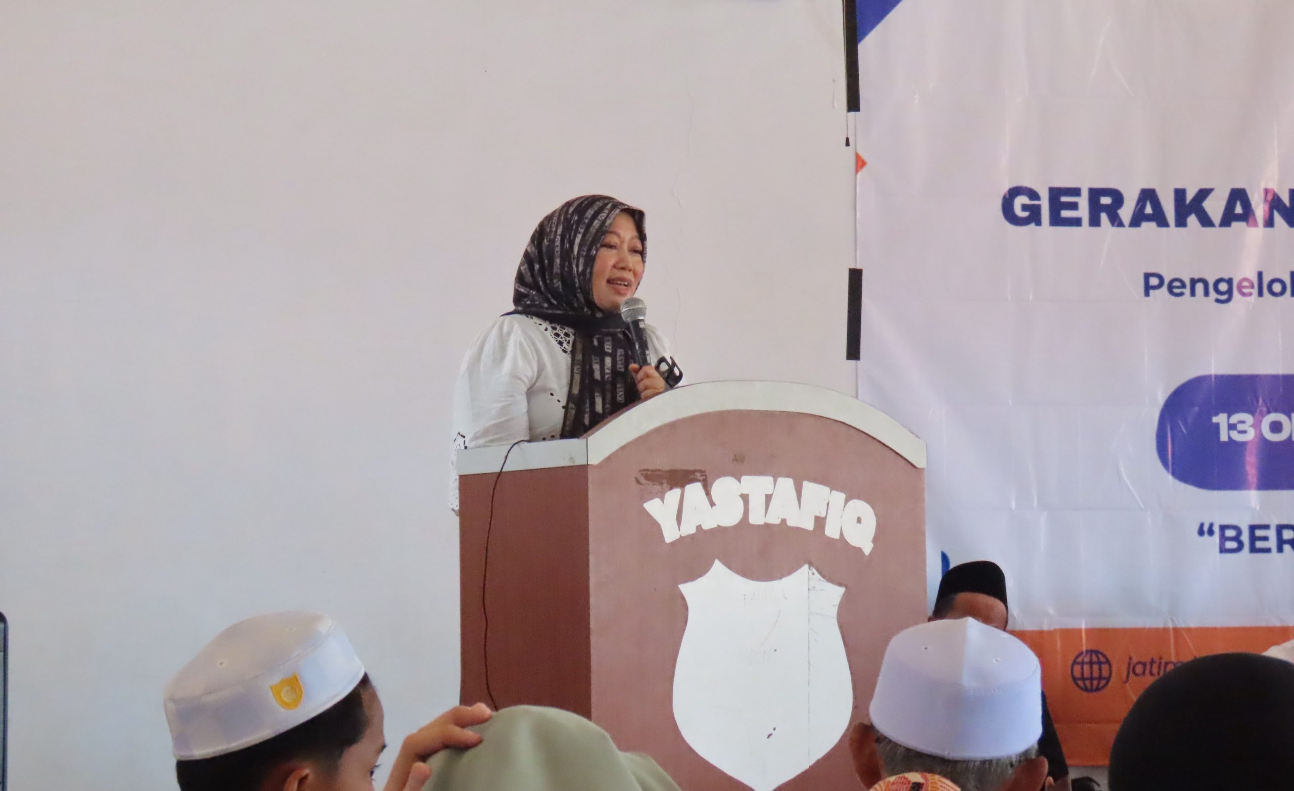 Pesan Tegas Hj. Ansari di Pamekasan: Menikah Bukan Cuma Cinta, Harus Tercatat di KUA