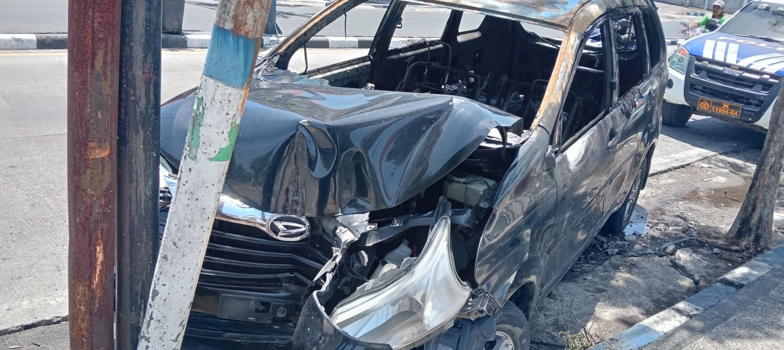 Polisi Selidiki Mobil Terbakar Angkut BBM Pertalite di Sampang